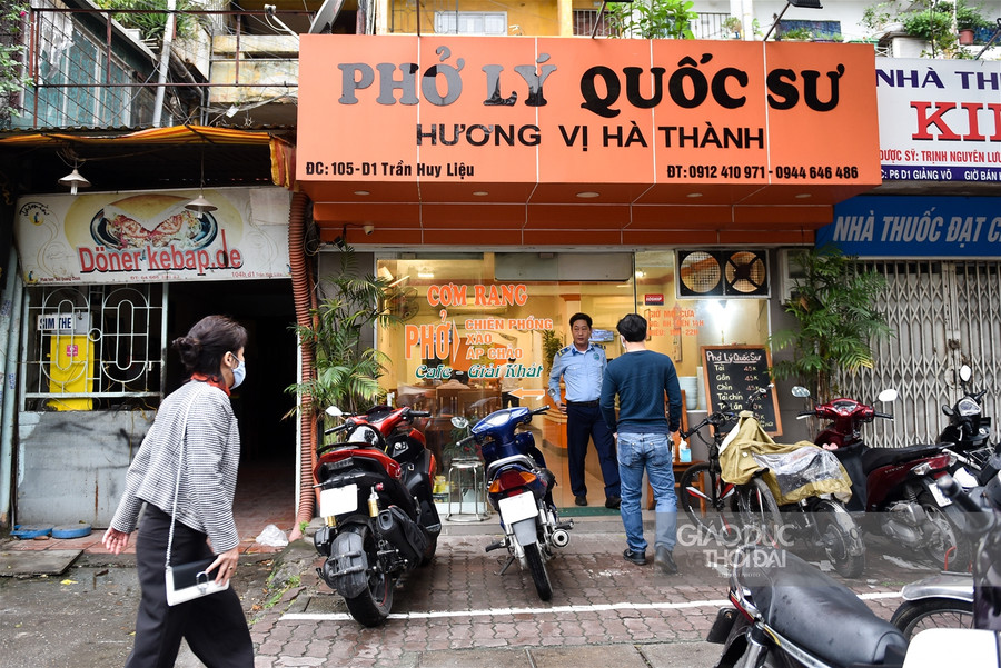 Nhịp sống Thủ đô sôi động lại trong ngày đầu nới lỏng cách ly ảnh 7 Nhịp sống Thủ đô sôi động lại trong ngày đầu nới lỏng cách ly ảnh 7