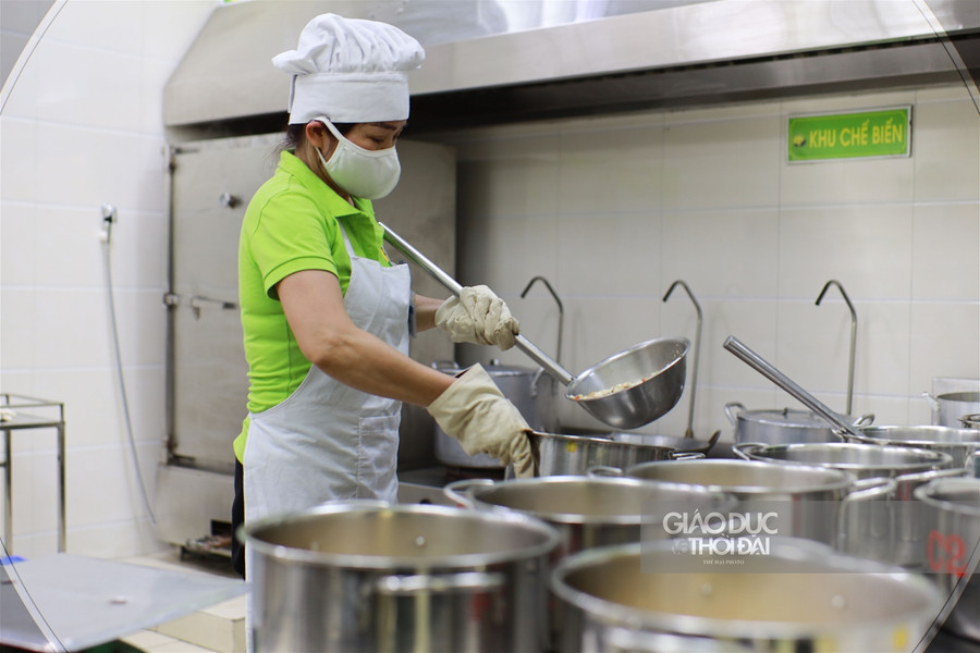 Bữa ăn bán trú tươi, sạch của trẻ mầm non Hà thành sau thời gian nghỉ dài vì dịch ảnh 12 Bữa ăn bán trú tươi, sạch của trẻ mầm non Hà thành sau thời gian nghỉ dài vì dịch ảnh 12