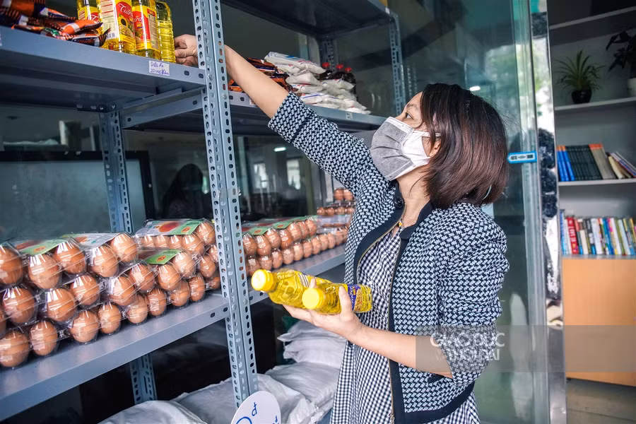 "Siêu thị 0 đồng" cất đỡ gánh lo cho người khó khăn mùa dịch ảnh 3