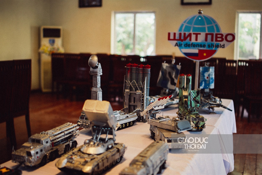 Khí tài quân sự "khủng" của dân đam mê lắp ráp, chế tạo ảnh 1