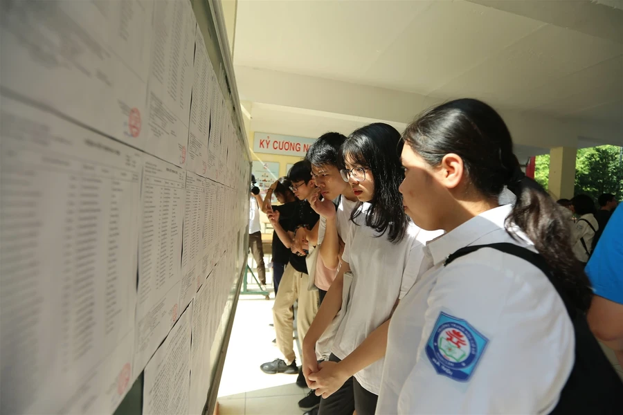 Chùm ảnh: Học sinh Hà Nội sẵn sàng cho kỳ thi vào lớp 10