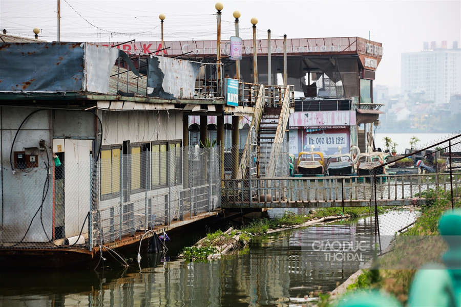 Những "đống sắt vụn" tiền tỷ nằm bất động hơn 3 năm tại hồ Tây ảnh 8