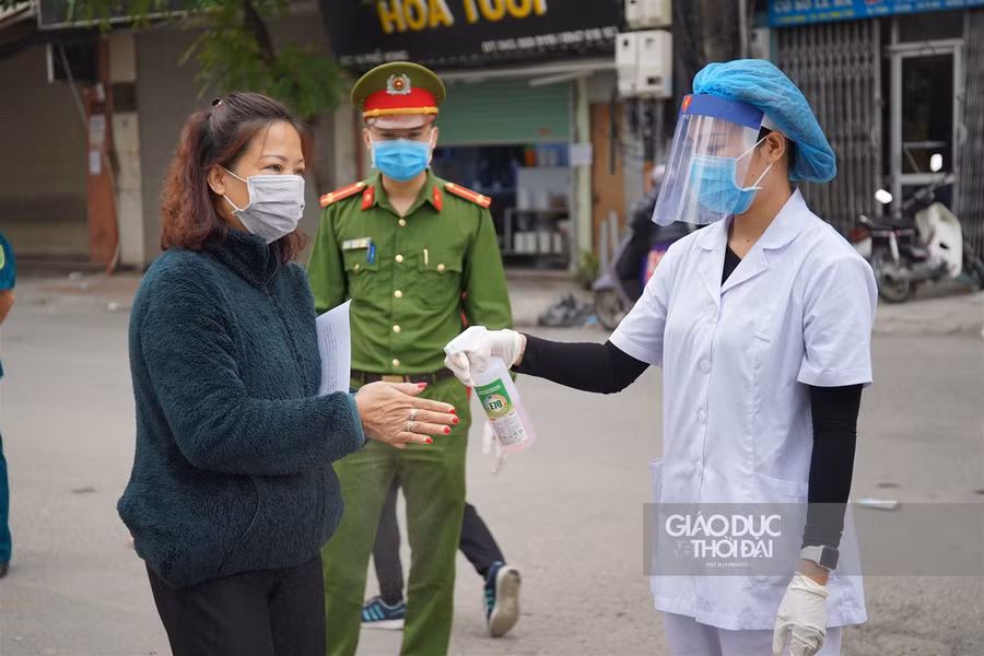 Sử dụng công nghệ nhận diện khuôn mặt để phát gạo cho người dân ảnh 7