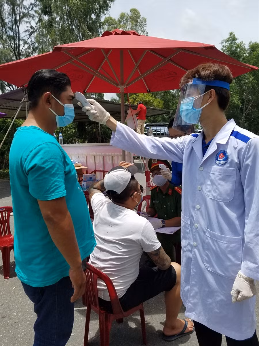 Sinh viên khối Y – Dược Đà Nẵng hỗ trợ đắc lực truy vết F1, F2 ảnh 1