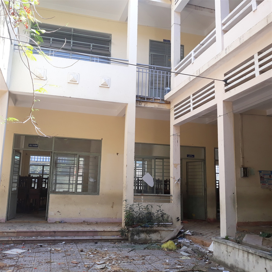 Phụ huynh trường THCS Trưng Vương (Đà Nẵng) bức xúc vì địa điểm thuê làm cơ sở dạy học xuống cấp, nhếch nhác ảnh 1 Phụ huynh trường THCS Trưng Vương (Đà Nẵng) bức xúc vì địa điểm thuê làm cơ sở dạy học xuống cấp, nhếch nhác ảnh 1