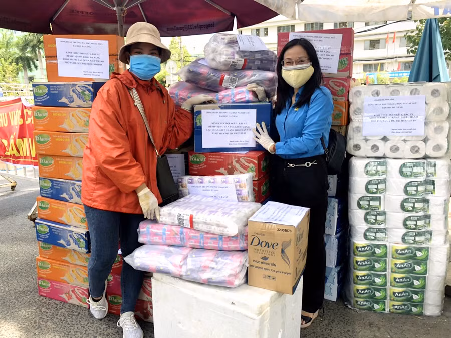 Ngành Giáo dục Đà Nẵng chung tay cùng tuyến đầu chống dịch