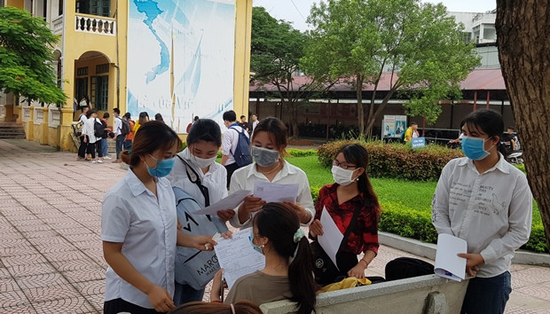 Vĩnh Phúc: Lãnh đạo tỉnh kiểm tra thực tế tổ chức thi tốt nghiệp THPT ảnh 2 Vĩnh Phúc: Lãnh đạo tỉnh kiểm tra thực tế tổ chức thi tốt nghiệp THPT ảnh 2