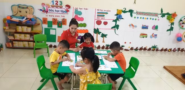 Cô giáo mầm non yêu trẻ, giỏi nghề ảnh 1