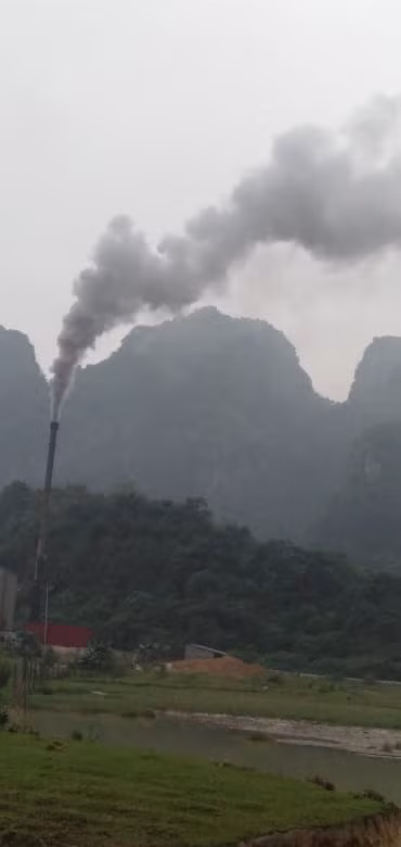 Công an Thái Nguyên bắt xe đổ trộm chất thải ảnh 2