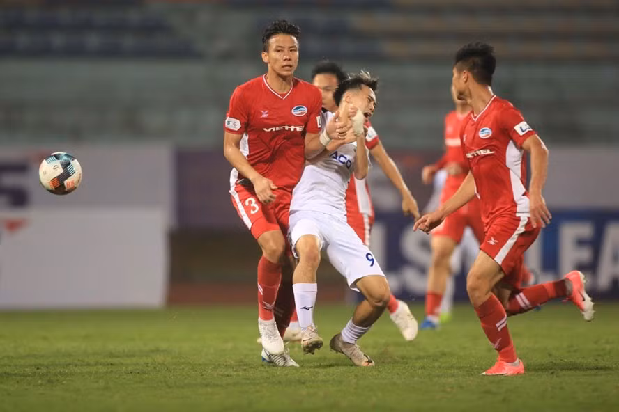 FIFA cho phép thay 5 người/trận: VFF sẽ áp dụng cho V.League?