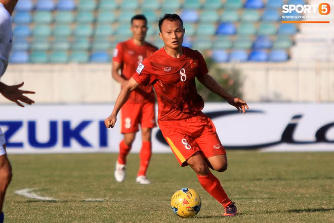 Top 5 tuyển thủ Việt Nam "lên hương" sau khi đổi vị trí ảnh 4