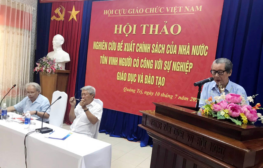 Cần chính sách dành cho người có công với giáo dục ảnh 2 Cần chính sách dành cho người có công với giáo dục ảnh 2
