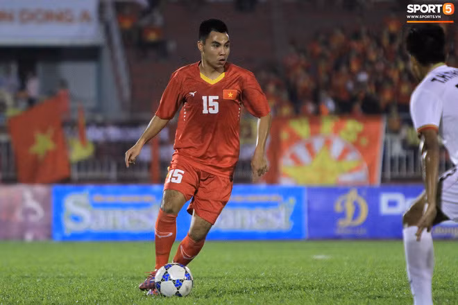 Top 5 tuyển thủ Việt Nam "lên hương" sau khi đổi vị trí ảnh 10