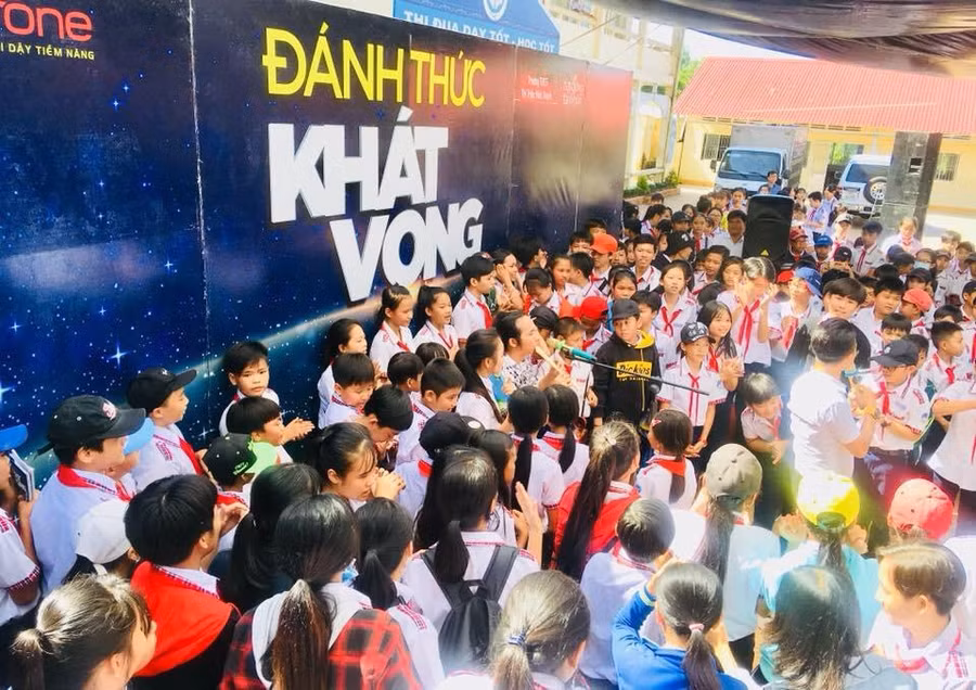 Câu lạc bộ Tuổi Hồng - nơi kết nối trái tim nhân ái ảnh 2