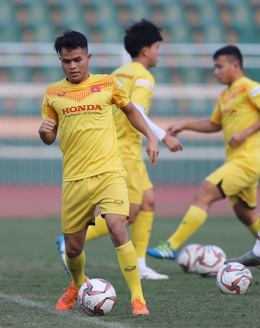 Dụng Quang Nho: “Báu vật” mới của bầu Đức ảnh 1