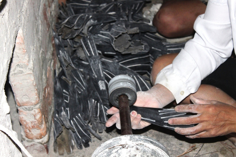 Đưa sừng trâu ra thế giới ảnh 2