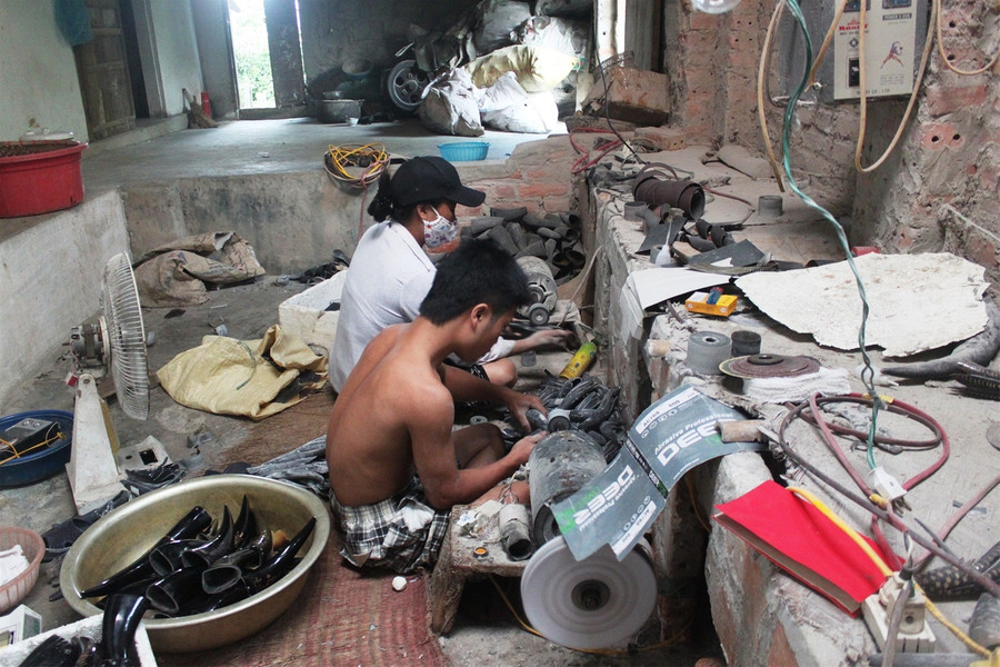 Đưa sừng trâu ra thế giới ảnh 1