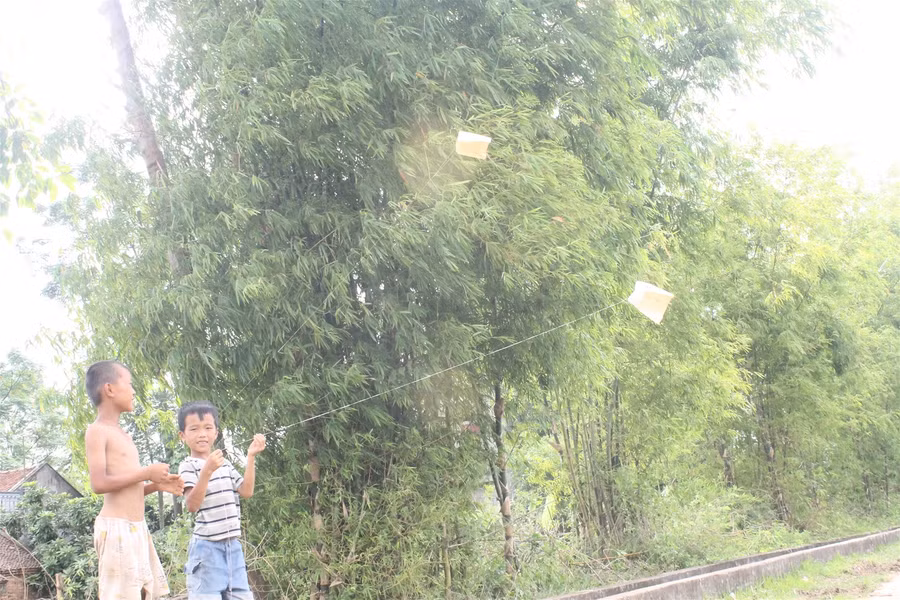 Về Kha Sơn xem cả làng đâm diều
