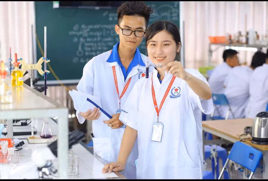 Cơ hội trúng tuyển bằng xét học bạ THPT vào Trường Cao đẳng Quốc tế TP.HCM ảnh 3