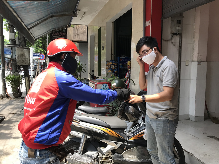 Người dân Đà Nẵng đồng tình khi cơ sở kinh doanh dịch vụ ăn uống được phép bán online và mang về ảnh 4