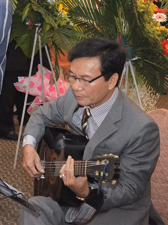 Giai điệu đẹp của những người thầy cổ vũ tinh thần chống dịch Covid- 19 ảnh 1