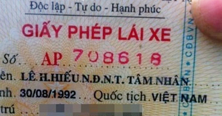 Câu chuyện bất ngờ phía sau cái tên siêu dài của 3 chị em ruột  Câu chuyện bất ngờ phía sau cái tên siêu dài của 3 chị em ruột