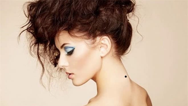  Những vị trí nốt ruồi vùng vai gáy dễ khiến bạn “mất sạch lộc” 