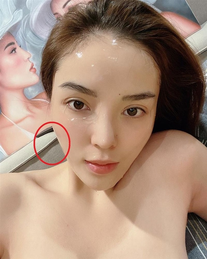 Ở nhà khoe ảnh mặt mộc, Kỳ Duyên không ngờ bị soi trình photoshop "quá non tay" ảnh 1 Ở nhà khoe ảnh mặt mộc, Kỳ Duyên không ngờ bị soi trình photoshop "quá non tay" ảnh 1