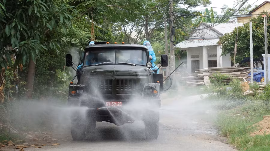 Hình ảnh phong tỏa cách ly tại thôn Lệ Sơn Nam ảnh 9