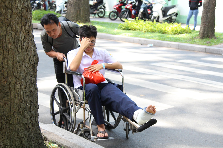 TP.HCM: Hơn 6500 thí sinh thi môn chuyên vào lớp 10 ảnh 4