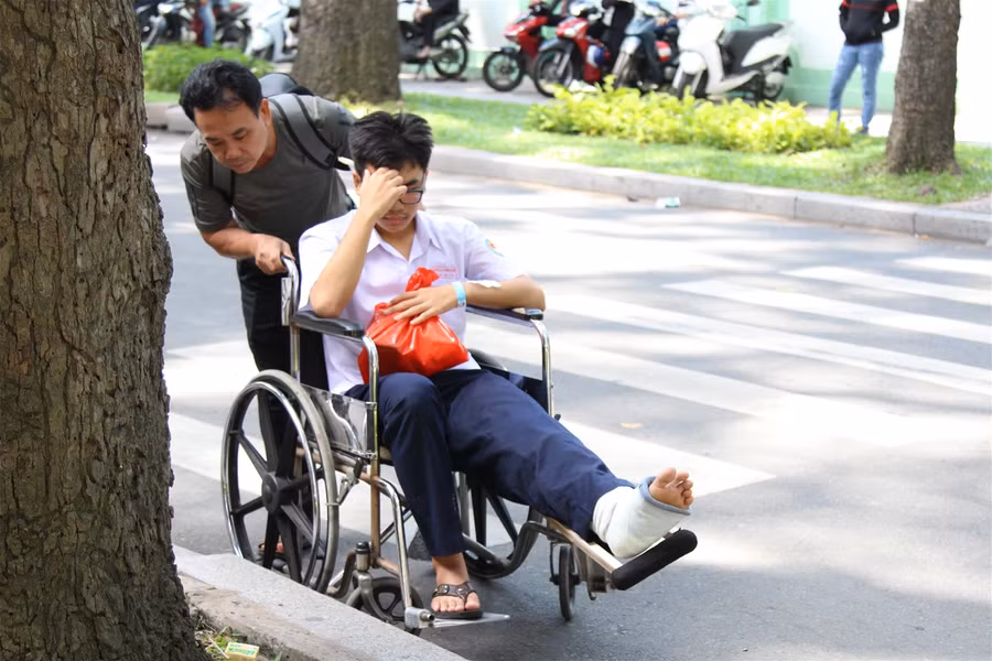 TP.HCM: Hơn 6500 thí sinh thi môn chuyên vào lớp 10 ảnh 4