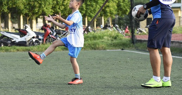  8 cách cha mẹ giúp con giải tỏa áp lực thi cử 