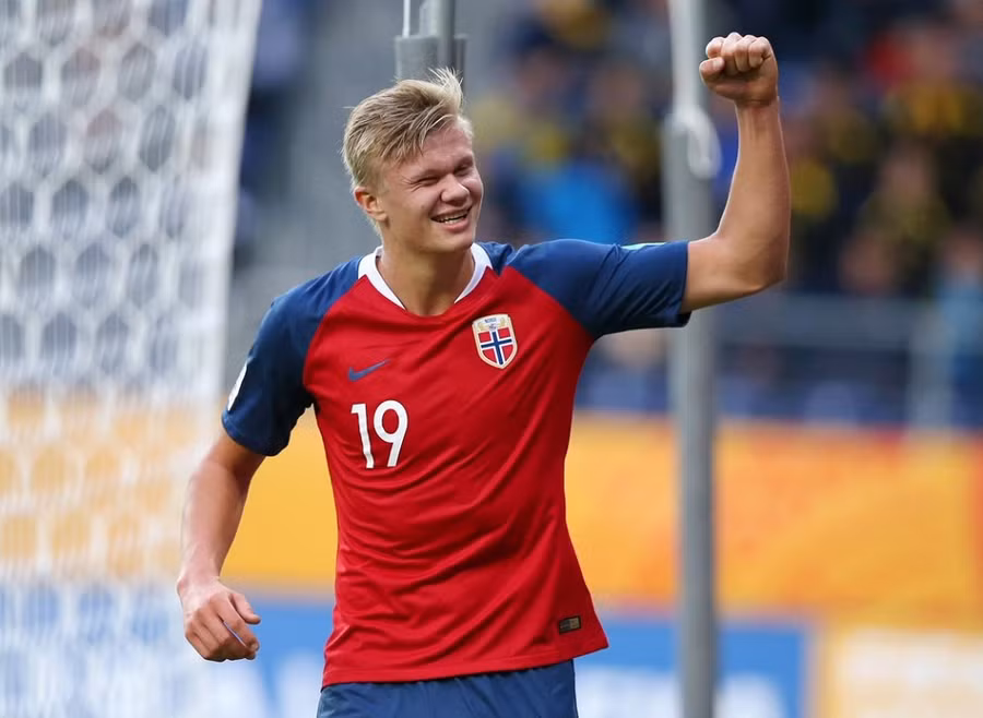 Tiền đạo Erling Haaland (Na Uy): Đi vào lịch sử ở tuổi 19