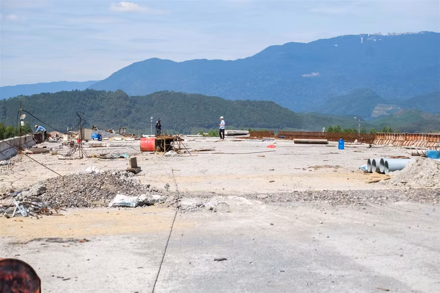 Gấp rút hoàn thành công trình dự án đường La Sơn - Túy Loan 11,5 nghìn tỷ đồng ảnh 17