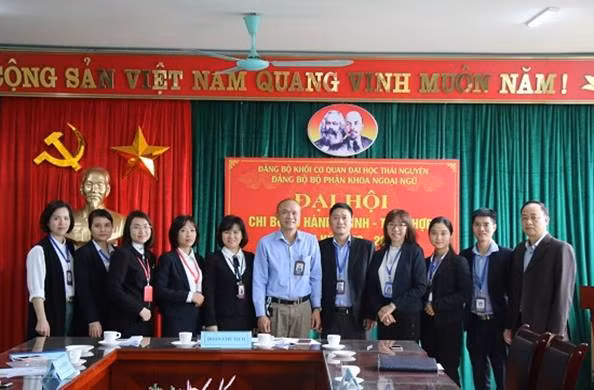 Tiến tới Đại hội Đảng bộ bộ phận Khoa Ngoại ngữ Đại học Thái Nguyên nhiệm kỳ 2020-2025 ảnh 1