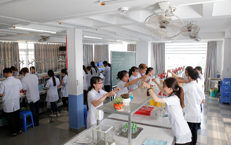 Mô hình đào tạo 9 + Cao đẳng: Hướng đi mới có việc làm ngay cho học sinh và chọn trường ĐH uy tín ngay từ lớp 10 ảnh 2 Mô hình đào tạo 9 + Cao đẳng: Hướng đi mới có việc làm ngay cho học sinh và chọn trường ĐH uy tín ngay từ lớp 10 ảnh 2