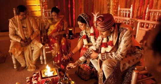 Hủy bỏ đám cưới vì bố chú rể và mẹ cô dâu đột ngột biến mất