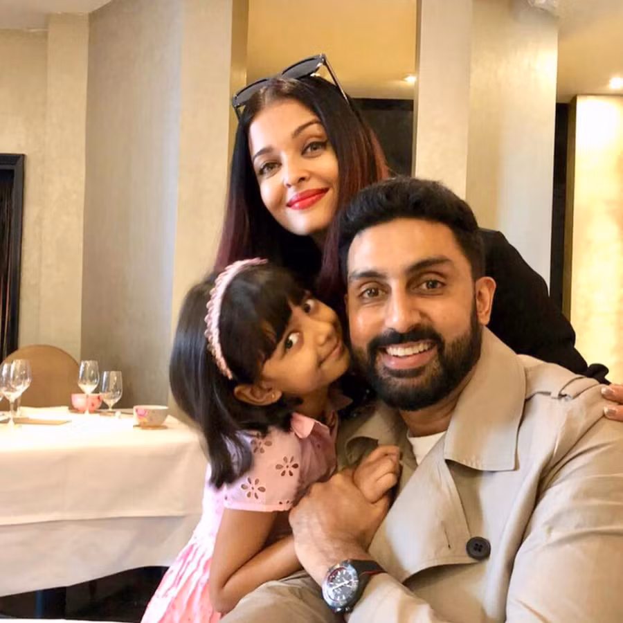 Những thăng trầm trong cuộc đời nữ diễn viên đẹp nhất thế giới Aishwarya Rai ảnh 2