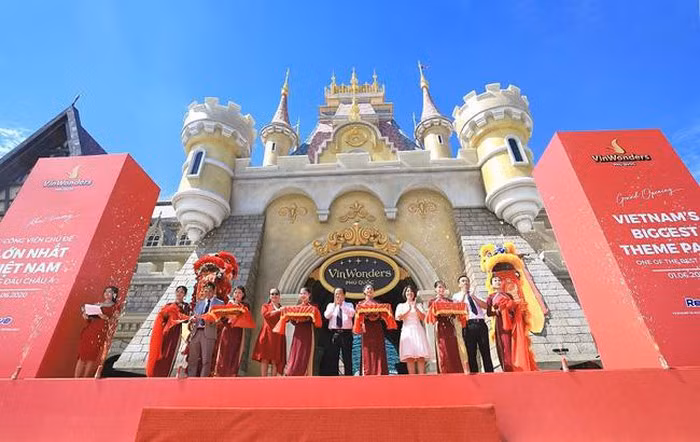 Khai trương công viên chủ đề lớn nhất Việt Nam - VinWonders Phú Quốc
