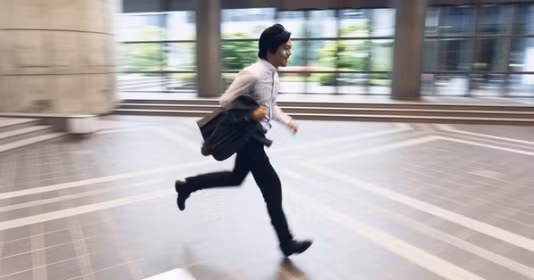 Công ty "cười ngất" vì thông báo của sếp