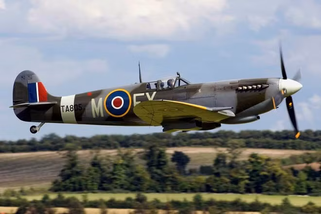 Chuyên gia xếp hạng chiến đấu cơ được sử dụng trong Thế chiến II ảnh 2