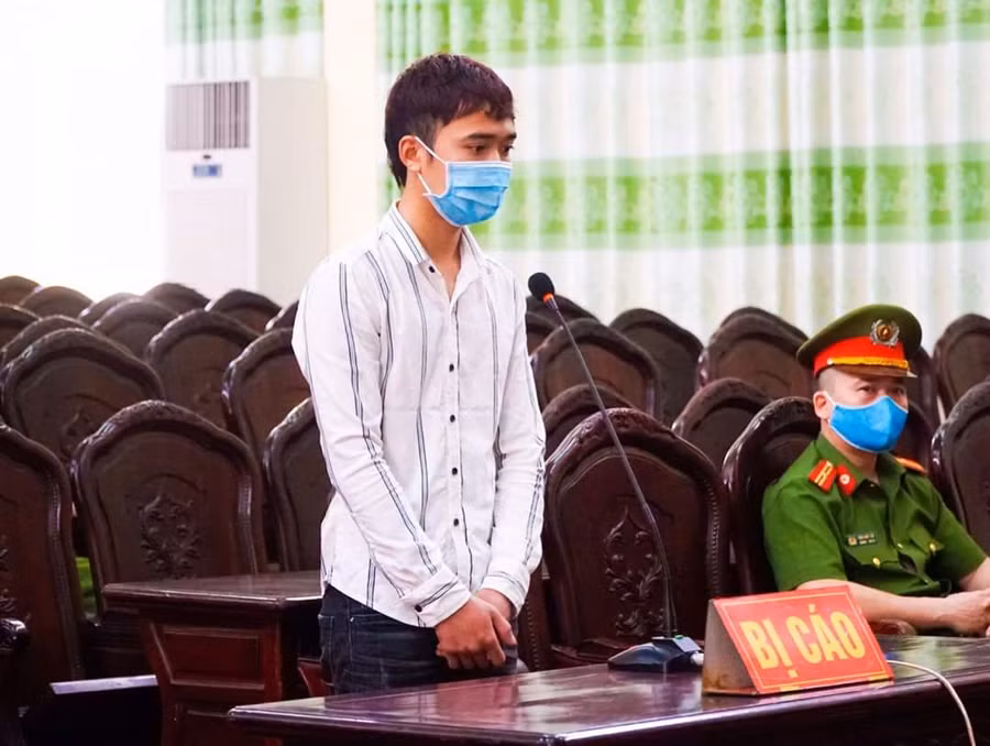 Nam Định: Chống người thi hành công vụ tại chốt phòng dịch, lĩnh 9 tháng tù ảnh 1