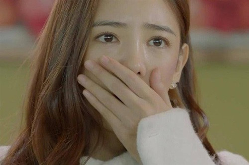 Sự thật chết điếng từ thỏi son xịn trong vali chồng
