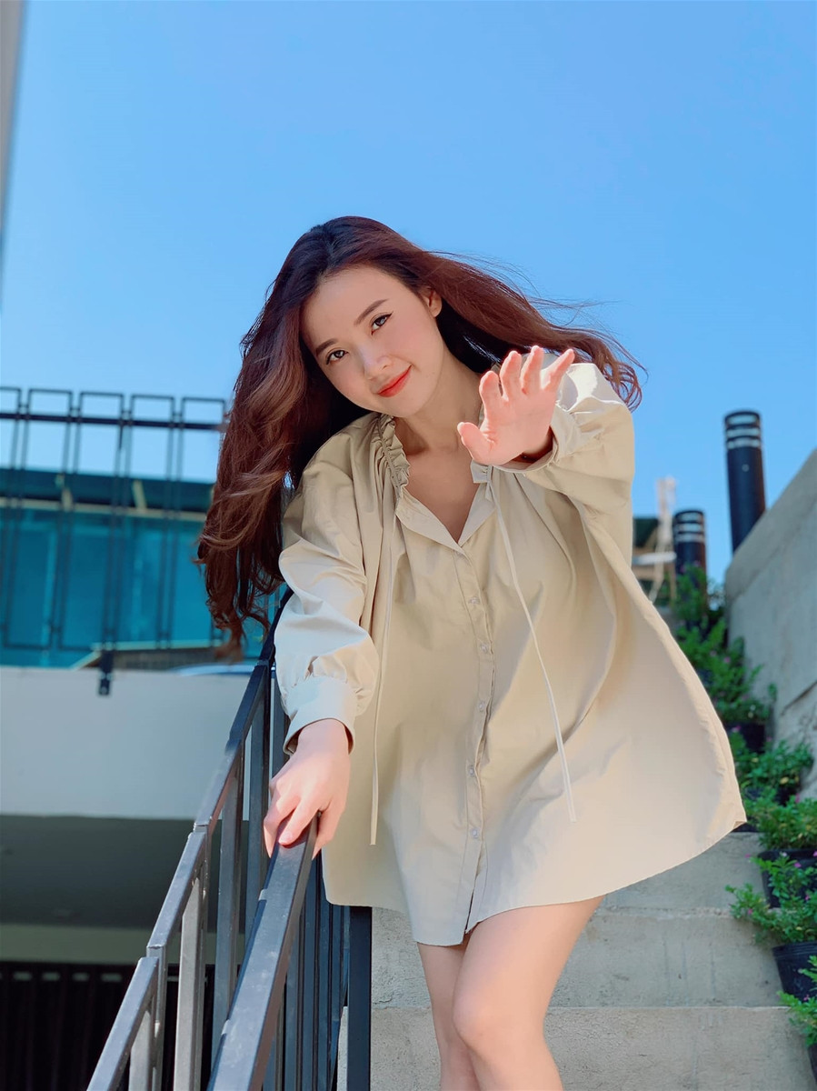 "Thần tiên tỷ tỷ" Midu tự tin khoe nhan sắc tươi trẻ qua camera thường ảnh 1 "Thần tiên tỷ tỷ" Midu tự tin khoe nhan sắc tươi trẻ qua camera thường ảnh 1