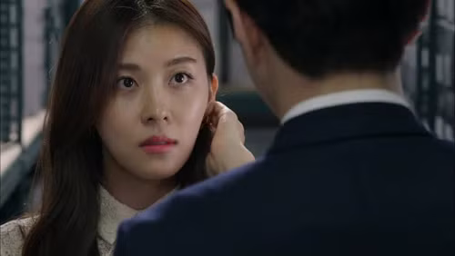 Quyết thẩm mỹ làm đẹp tạo bất ngờ cho chồng, vậy mà...