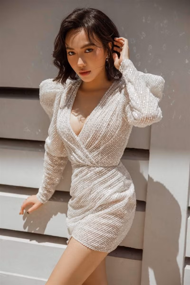 Diệu Nhi gây ngỡ ngàng với ngoại hình nóng bỏng ảnh 2