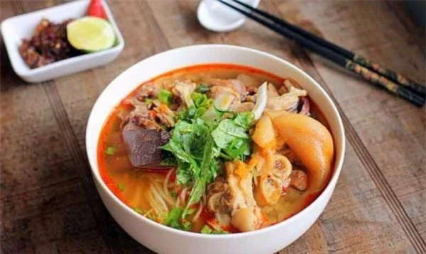 Cho thêm thìa này vào nồi luộc, đảm bảo rau xanh giòn sần sật, ăn bao nhiêu cũng không biết chán