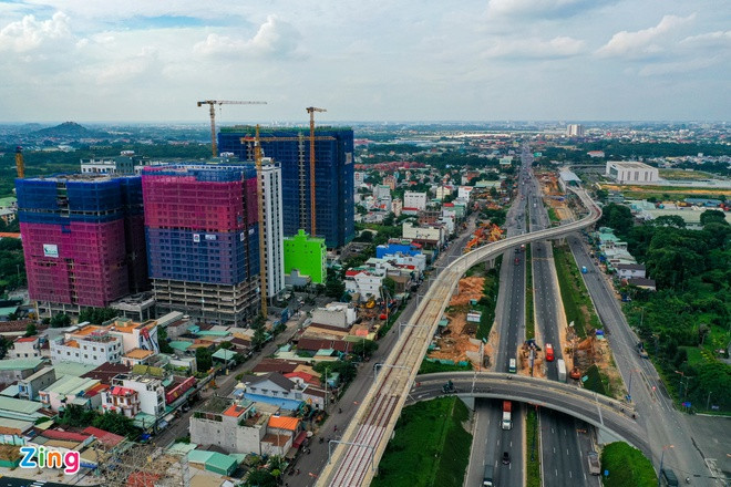 Nhiều dự án bất động sản tạm ngưng để "nghe ngóng" đợt bùng dịch thứ 2