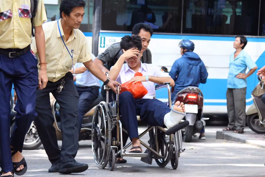 TP.HCM: Hơn 6500 thí sinh thi môn chuyên vào lớp 10 ảnh 5