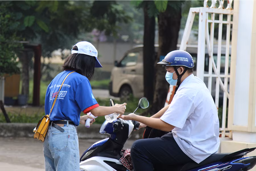 Chùm ảnh: Thí sinh Đồng Nai tự tin bước vào môn thi Ngữ văn